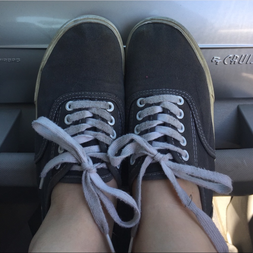 MOSSIMO Sneakers
